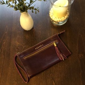 Sapahn wristlet